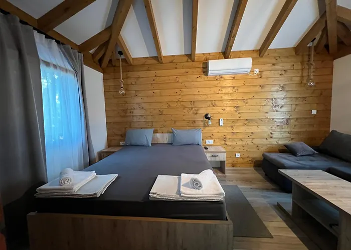 Κατάλυμα σε φάρμα Eko Farma *